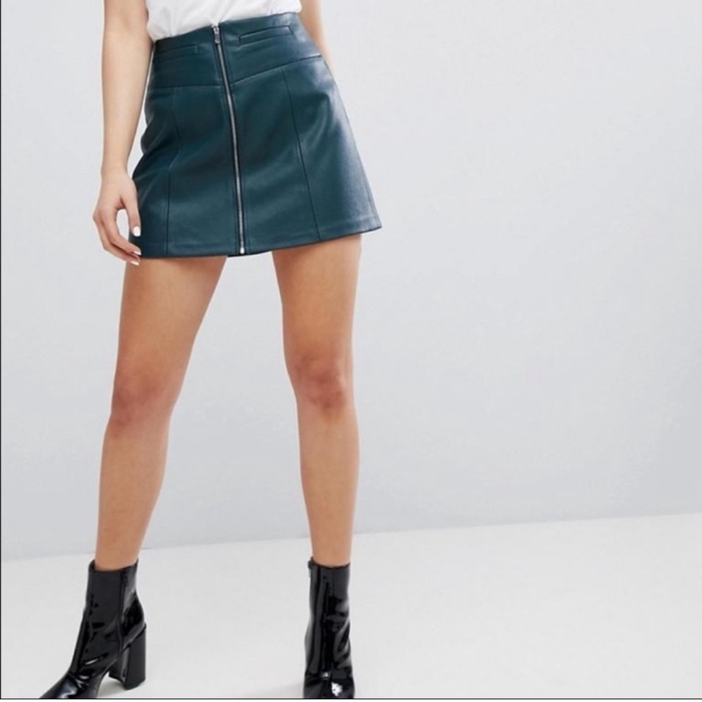 Bershka vegan leather mini in green